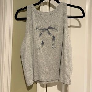 Hollister Bow Tank